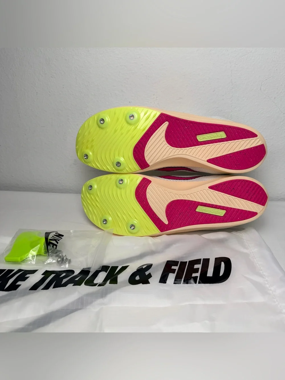 Nike Zoom Rival Distance Unisex Track & Field Shoes Track Spikes wit Pink Swoosh
